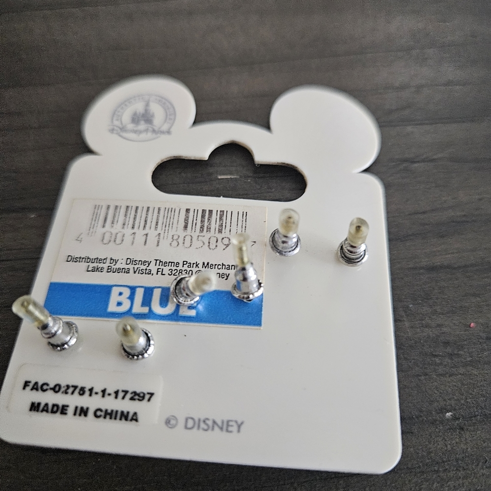 New Disneyland Heart & Mickey Earrings Set - Picture 6 of 6